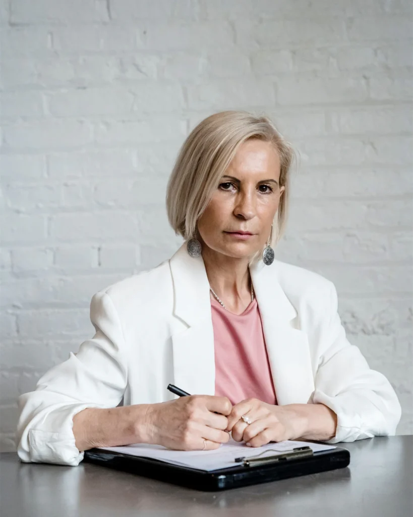 Experienced adviser seated in a modern office